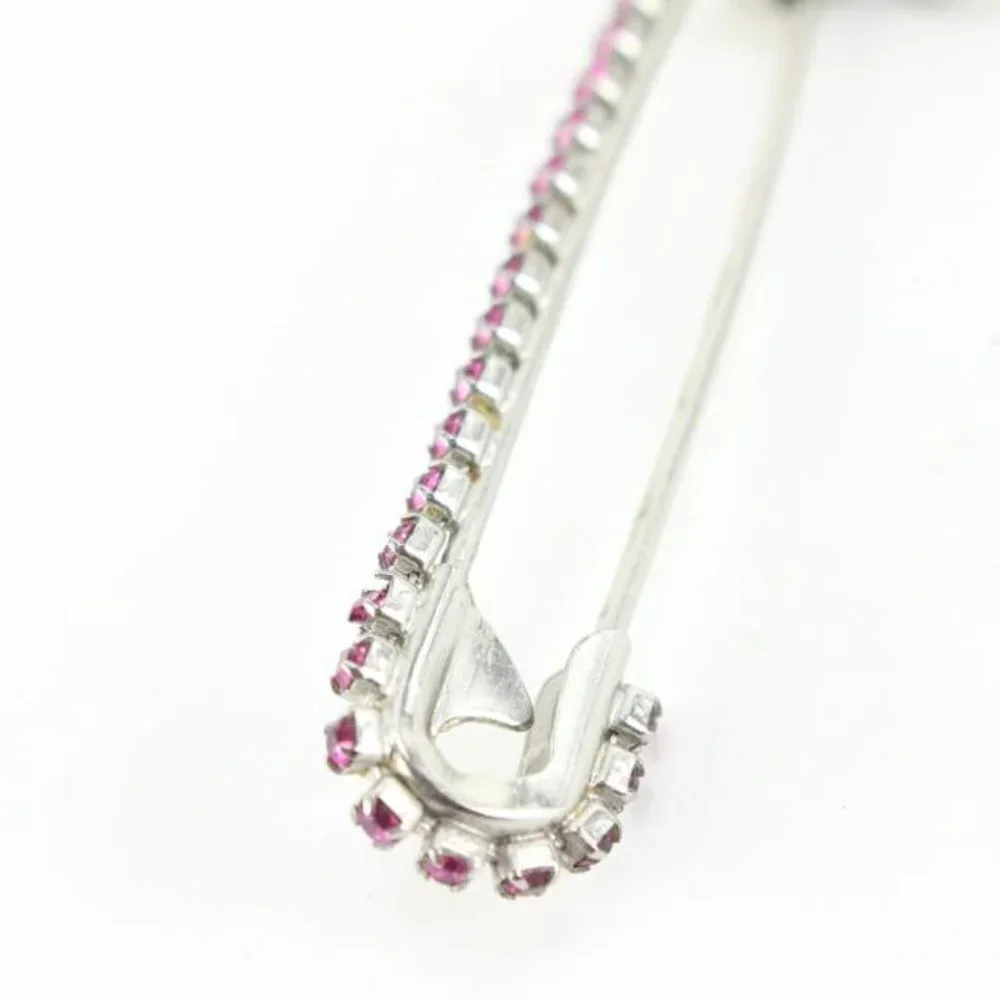 Chanel 02P Silver x Fuchsia Safety Pin Brooch 71ck84s